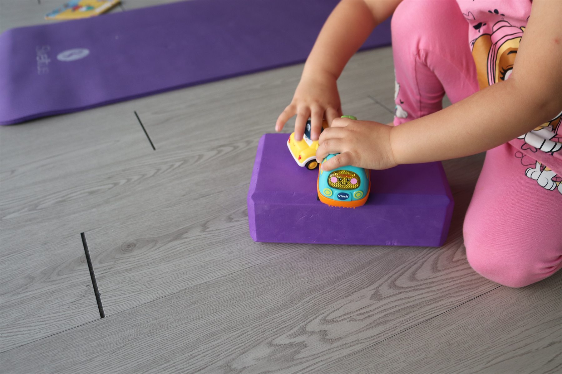 Enfant jouant pendant un cours Bulle'mouV